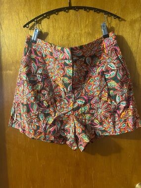 Woman’s J. Crew High-Waist Floral Print Shorts in Coral, Green & Yellow 6